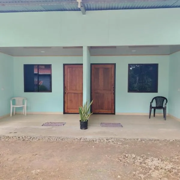 Cabinas El Jardin, hotell sihtkohas Paquera