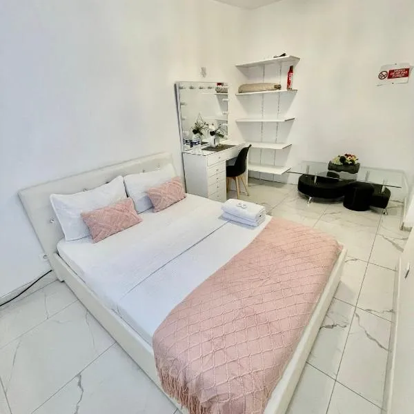 Agréable chambre, hotel v destinácii Menucourt