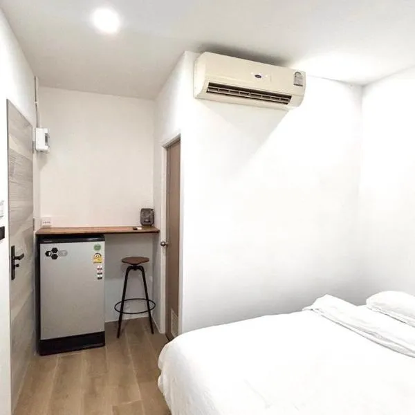 65 Hostel Bangkok, готель у місті Bangkok Noi