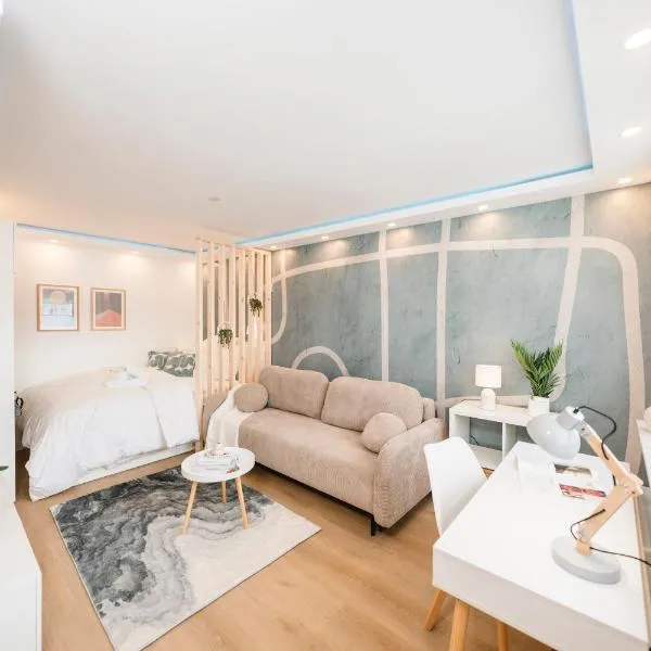 BellaBene modernes Studioapartment in zentraler Lage mit Balkon, Arbeitsplatz, Parkplatz, Hotel in Pforzheim