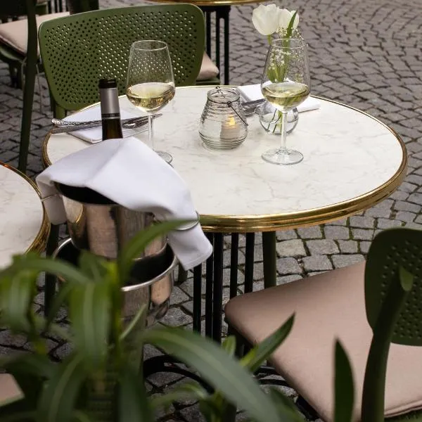 Le Virage bistro en hotel, hotel v destinaci Maastricht