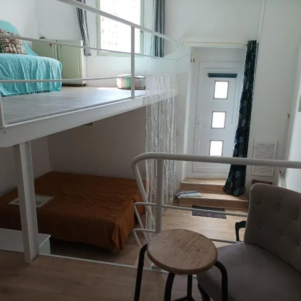 Grand studio duplex, hotel v destinaci Bourges