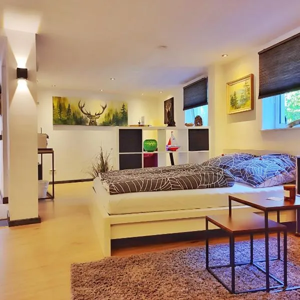 WOLFSHÖHLE Schwarzwald-Apartment, hotel v destinaci Achern