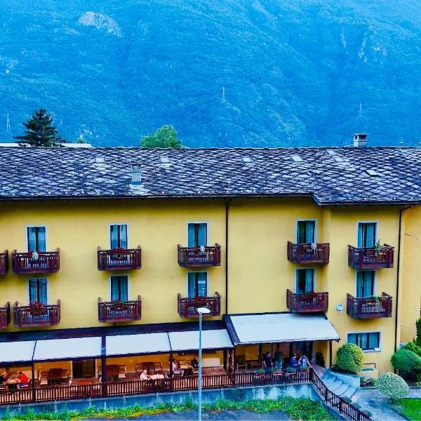 Crabun Hotel – hotel w mieście Pont-Saint-Martin