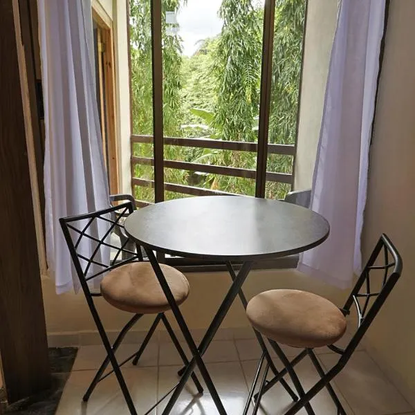 D'Rosas Apartments, ξενοδοχείο σε Santiago