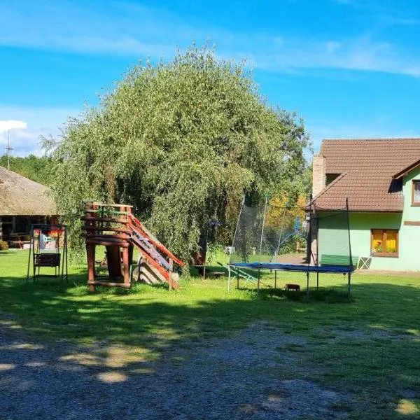 Pod Swierkami - Agroturystyka, hotel v destinaci Kołczewo