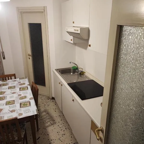 Appartamento Lamarmora, hotel v destinaci Alessandria