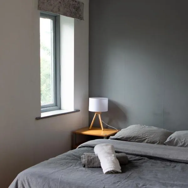 Well-equipped 4 Bedroom House close to City Centre, hotel in Leeds