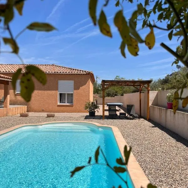 Chambres d'hôtes, B&B climatisées LA BORRELLIENNE, hotel v destinácii Saint-Maximin-la-Sainte-Baume