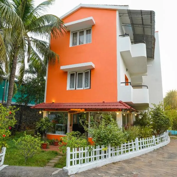 Redwoods Hotels and Resorts, hotel a Chennai