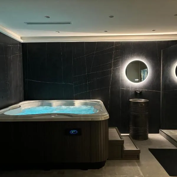 SUITE Esbly, Jacuzzi, Terrasse, Disneyland, hotel em Esbly