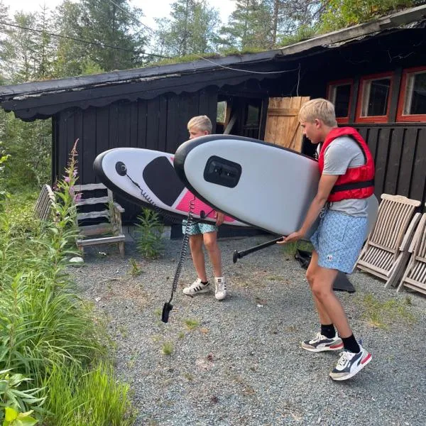 Hytta på Øyfjell med badestamp, hotel v destinácii Trovatn