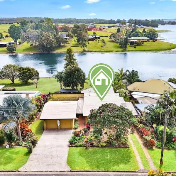 LakeSide Tinaroo only 2.5km from Yungaburra town, hotel in Yungaburra