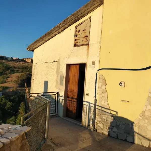 THE SWALLOWS' NEST - Il nido delle rondini, hotel v destinaci Barile