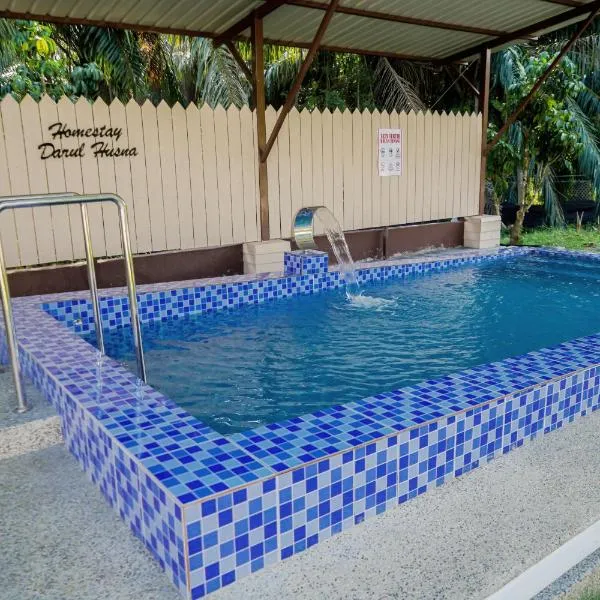 Adorable 2-bedroom home with Pool, Wi-Fi and BBQ, hotel v destinaci Rembau