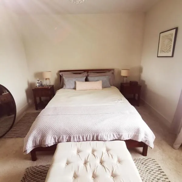 Double Room King Bed、ロスコモンのホテル