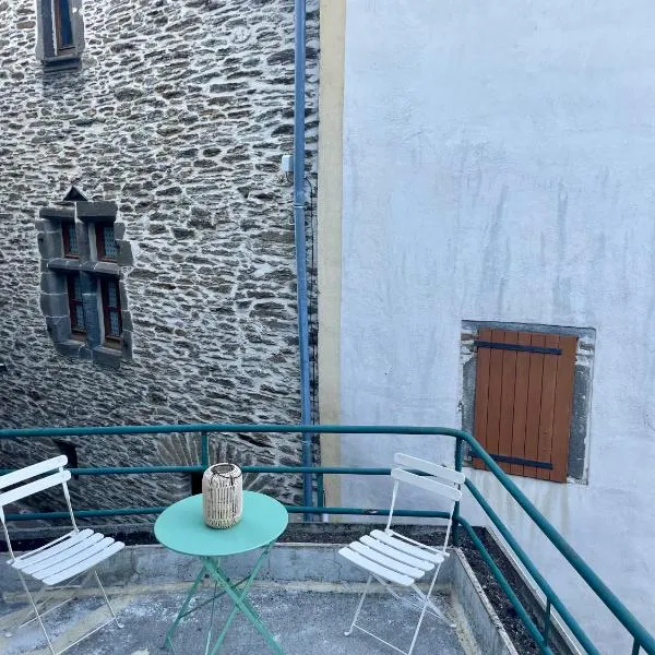 T2 rénové avec terrasse au cœur des Cévennes – hotel w mieście Saint-Germain-de-Calberte