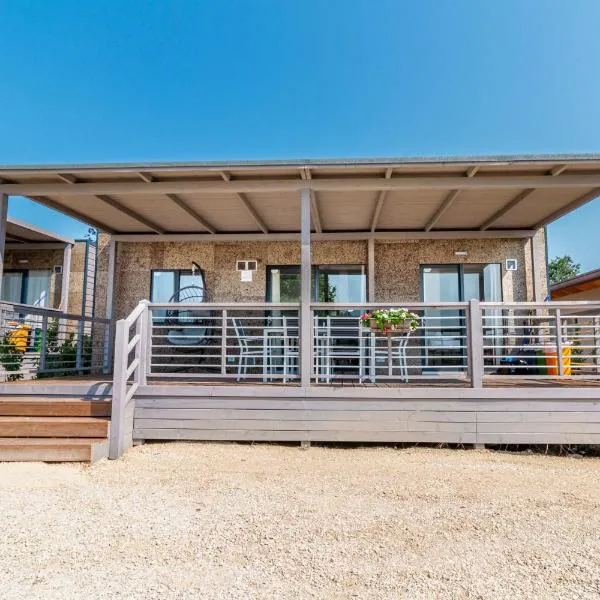 I Campi Wine Relais Mobile Homes, hotel en Ronchi