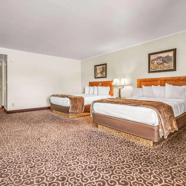 Red Arrow Inn & Suites, a Travelodge by Wyndham、モントローズのホテル