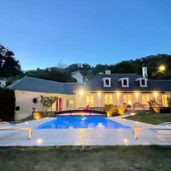 La Villa Martinière, hotel in Bièvres