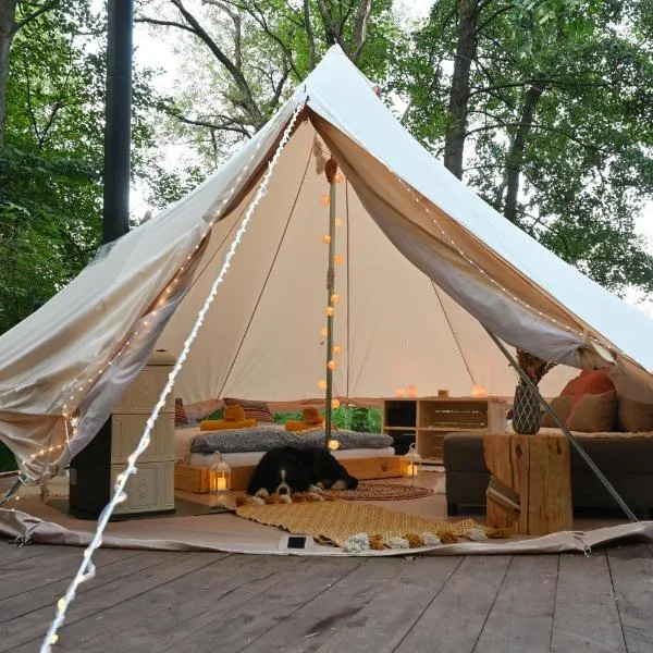 Glamping ŠumVody, hotel v Humenném