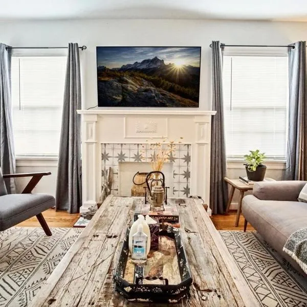 3br Holiday Home Full Kitchen Laundry #c1, hotel in Oklahoma City