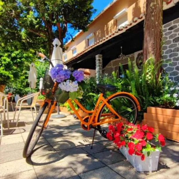 Corredoura Garden, hotel v destinaci Caldelas