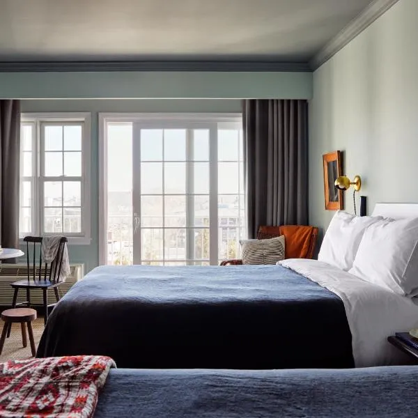 The Harbor Front Inn, hotel v destinaci Greenport