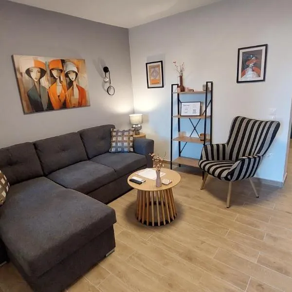 Calliope Apartment, hotel Lamíában