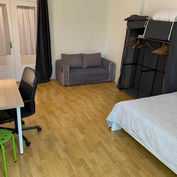 SleepSmartParisRERA5Min, hotel v destinácii Boissy-Saint-Léger
