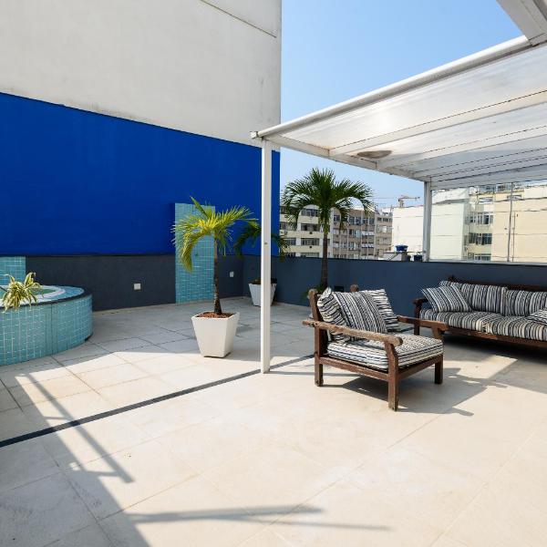 Spacious Duplex Penthouse Arpoador