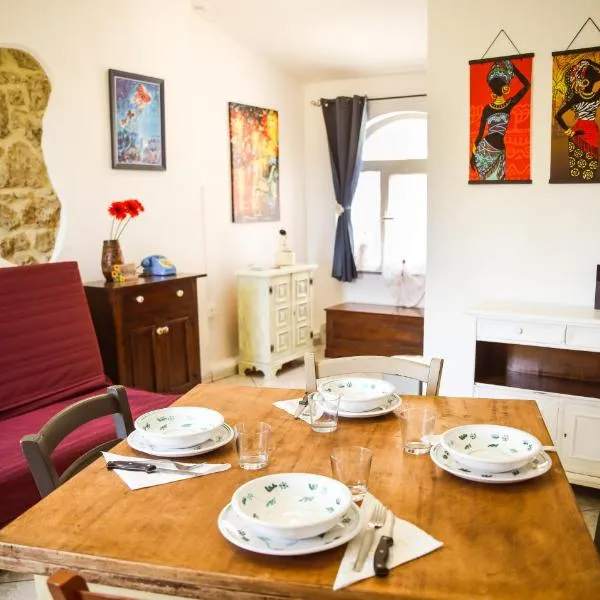 Antica Dimora Nel Tufo - Free Wifi, hotel v destinaci San Quirico