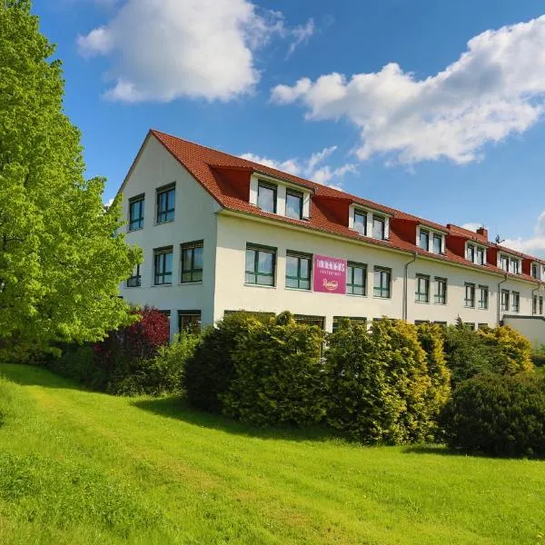 Hotel Sportwelt Radeberg, hotel v destinaci Radeberg