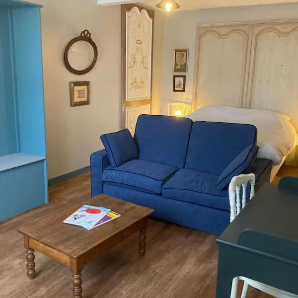 Maison entière de 2 à 10 personnes, hotel v destinácii Sées