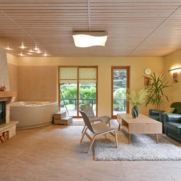 House with sauna and jacuzzi, hotel in Jūrmala