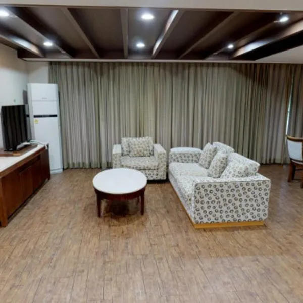 High1 Condominium, hotel v destinaci Čongson