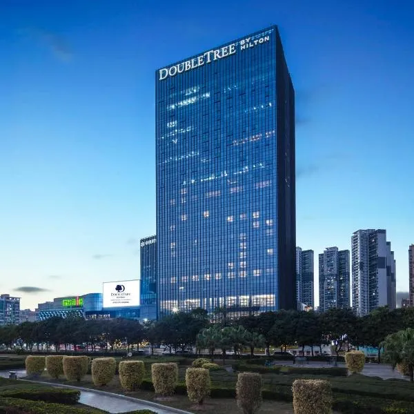 DoubleTree by Hilton Hotel Shenzhen Longhua, Near Huawei, Foxcnn, Shenzhen North Railway, Uniwalk & Uniworld Shopping Mall, Sam's Club, hotel v destinaci Šen-čen