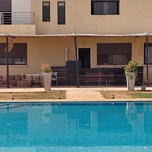 Lina Village, hotel a Al Hachlaf