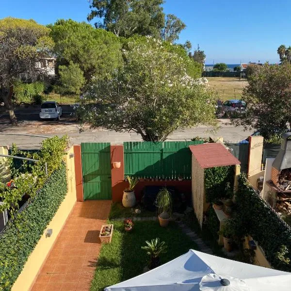 플루미니 디 콰르투에 위치한 호텔 Casa Robi