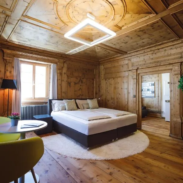 Ca' del Borgo, Rooms & Suites, hotel v destinaci Poschiavo