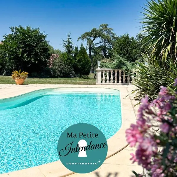 Villa GRAZIA - Piscine, hotel v destinaci Préchac