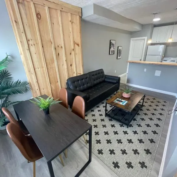 The Yale Townhouse 2 - 2BR, hotel in Columbus