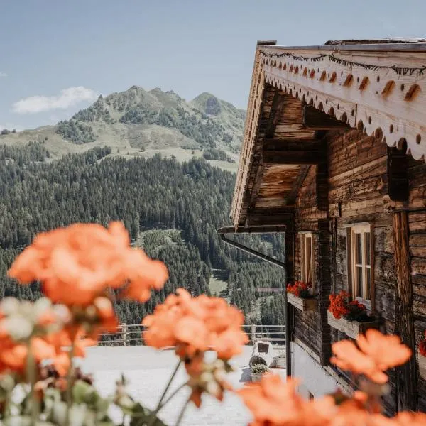 Peer Alm, hotel v destinaci Navis