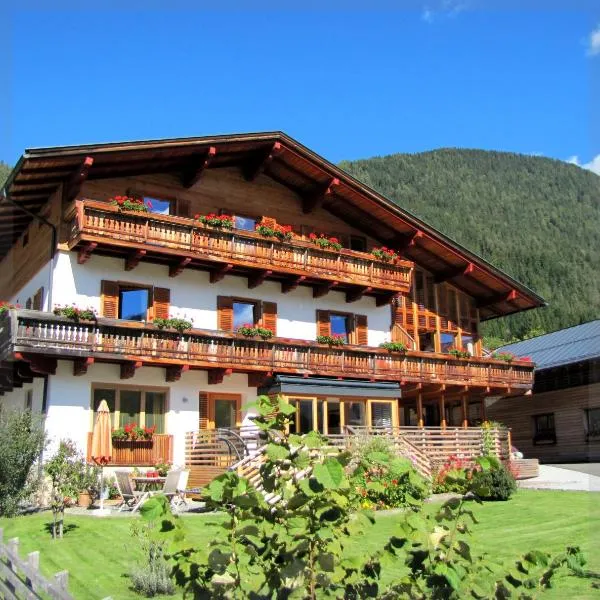 Haus am Mühlbach, hotel di Weissensee
