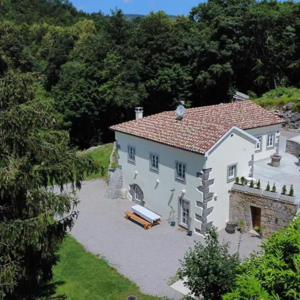 Villa Stancija Kavali stone house, Zvoneća-Opatija, hotel v destinácii Opatija