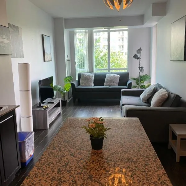 Executive 1 Bedroom Condo sleeps 2, hotel a Toronto