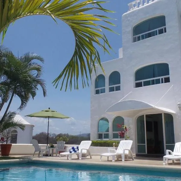 Manzanillo-Private Pool - Ocean Views, hotel in Manzanillo