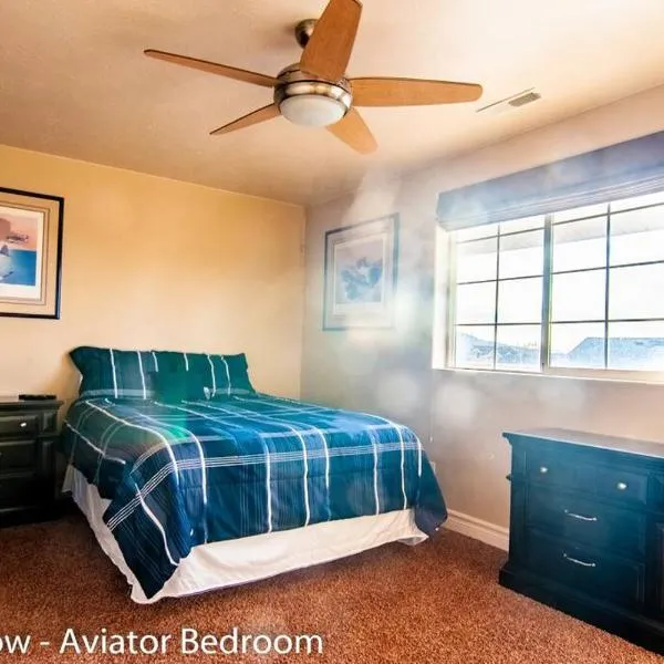 Tacit Shadow Resort Aviator Queen Suite, Gym, Coffee Bar, Hot-Tub, Free Laundry, Food Available, hotel v destinaci Parowan