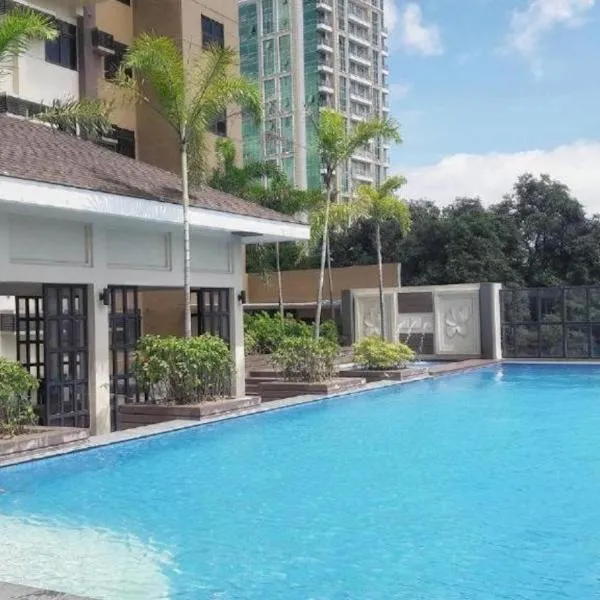 Azalea 1BR Suite - Pool, Gym, WiFi, Netflix, AC, Kitchen, Ayala Mall, hotel in Cebu City