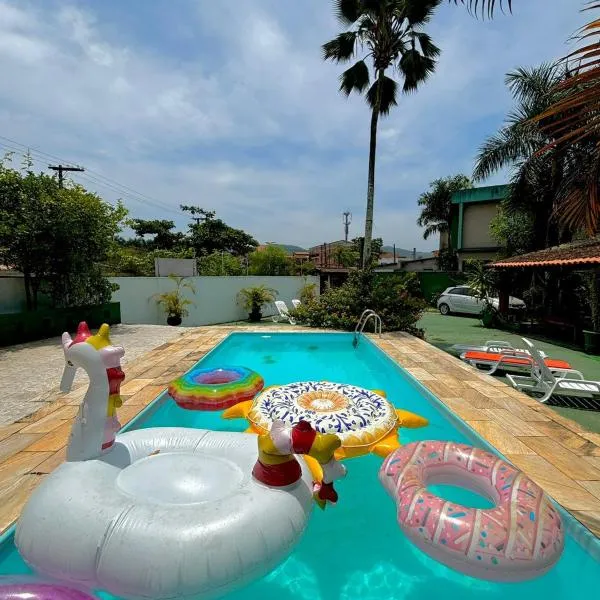 Hostel Casa Jambo Guaruja, hotel v destinaci Guarujá